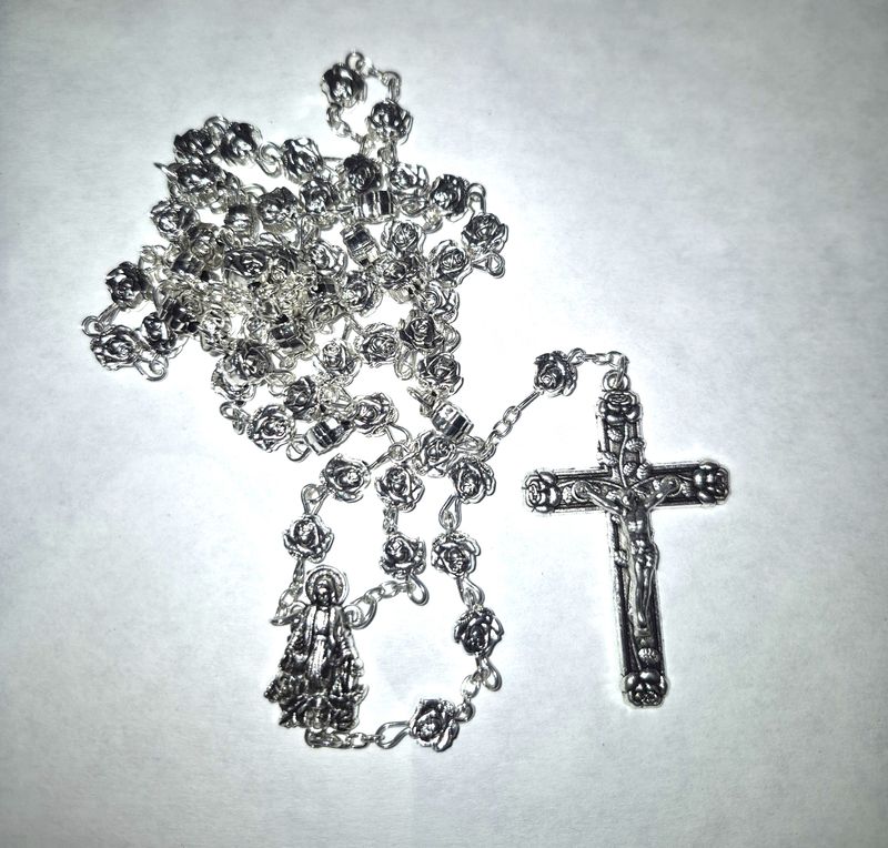 26-4986 Rose Metal Charm Rosary