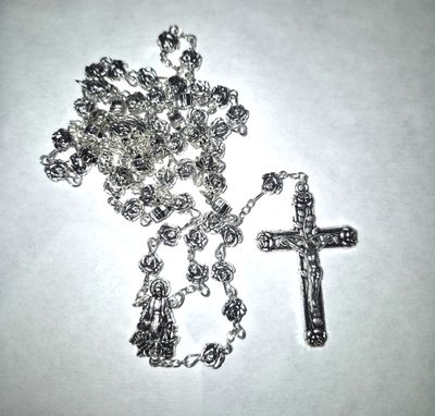26-4986 Rose Metal Charm Rosary
