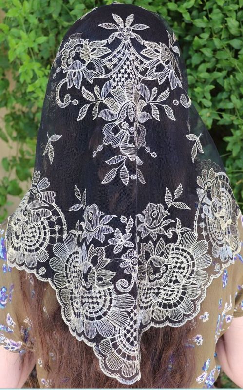 2469 Eva Black Met Gold Triangle