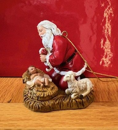       35860 2.75in Kneeling Santa Ornament