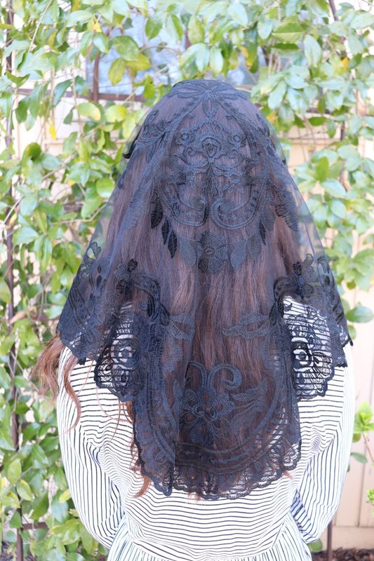 Lillian Veil Triangle Black 8113