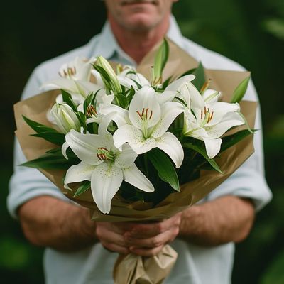 White Delight Flower Arrangement