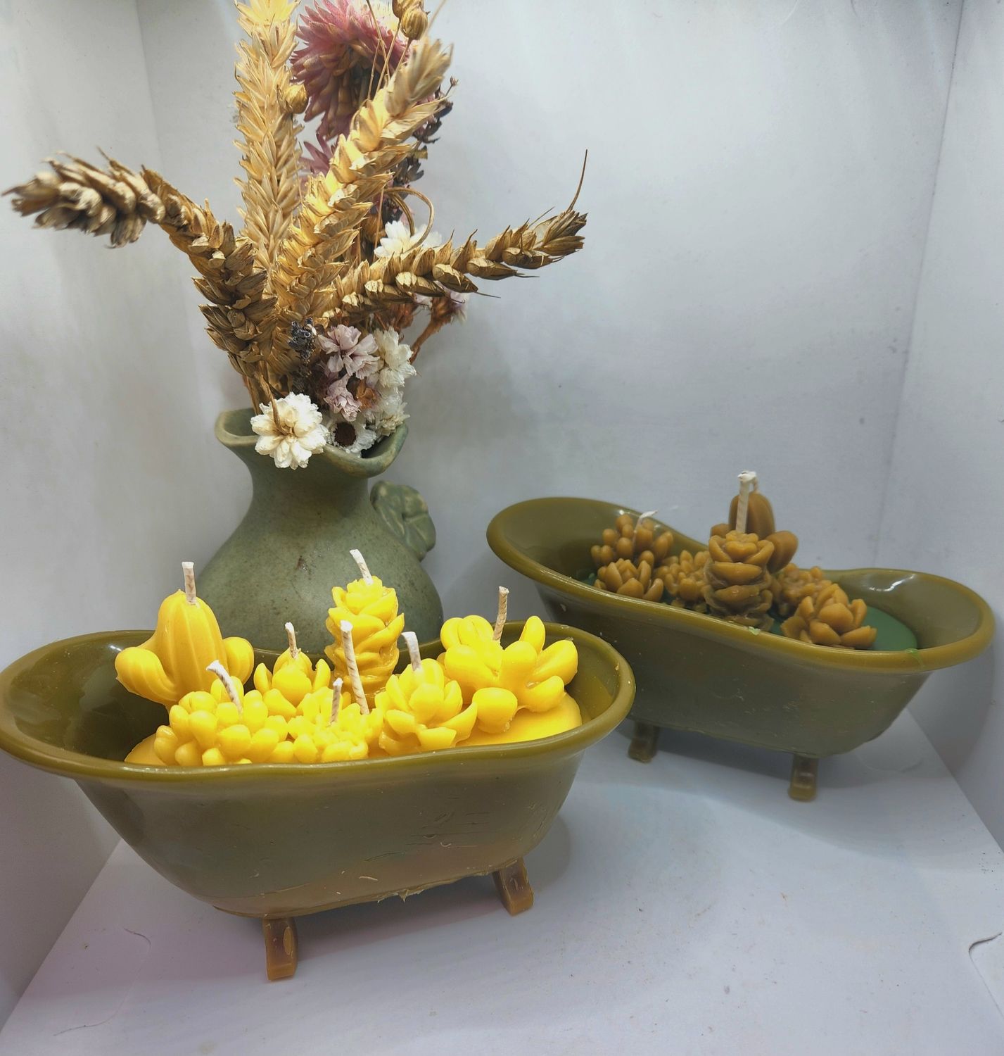 Bathtub beeswax candle with succulents