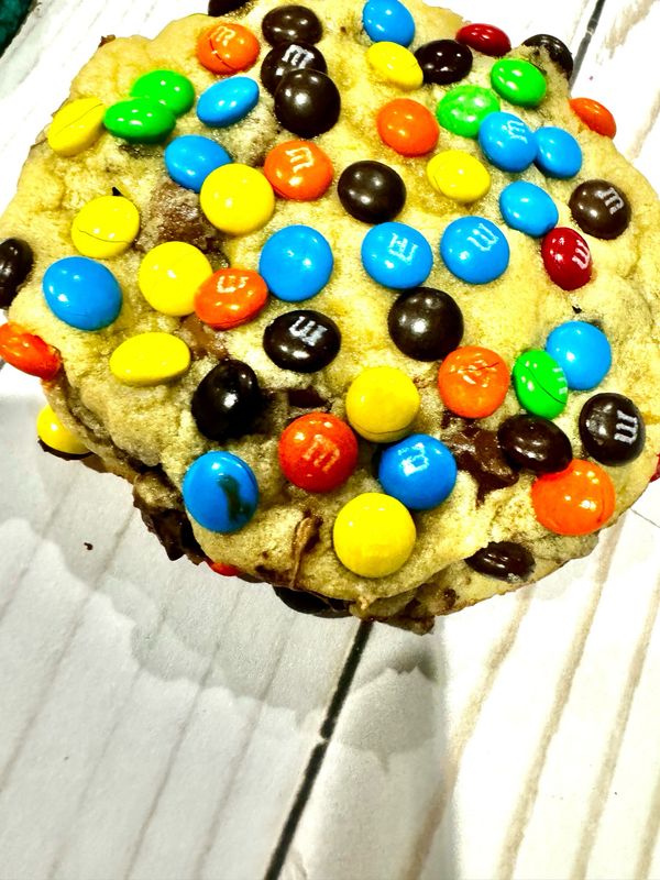 M&amp;M cookie