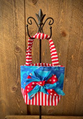 Whale purse