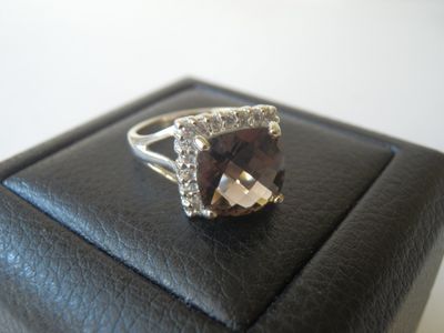 ANELLO IN ARGENTO E QUARZO FUME' ANELLO IN ARGENTO E QUARZO FUME'