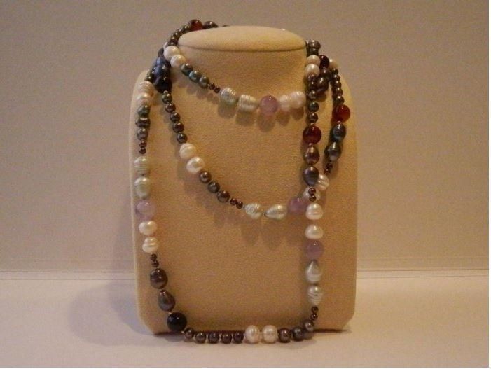Collana di Perle, Ametiste, vaghi in oro e quarzi Collana di Perle, Ametiste, vaghi in oro e quarzi