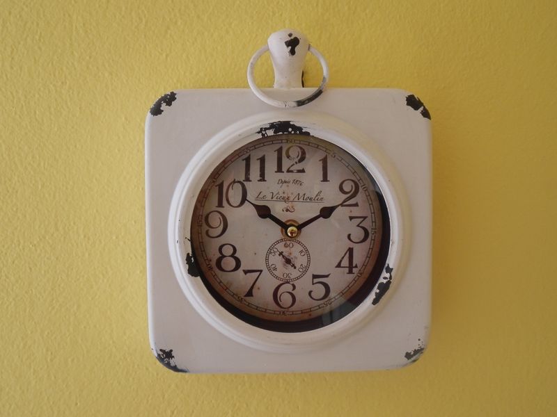 Orologio da parete in ferro laccato anticato e vetro