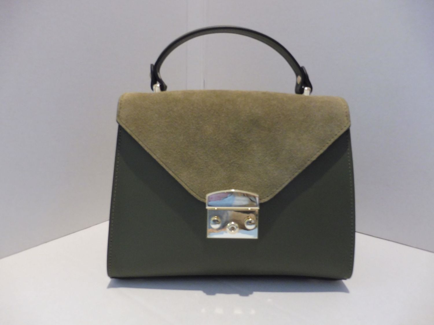 Borsa in pelle e camoscio