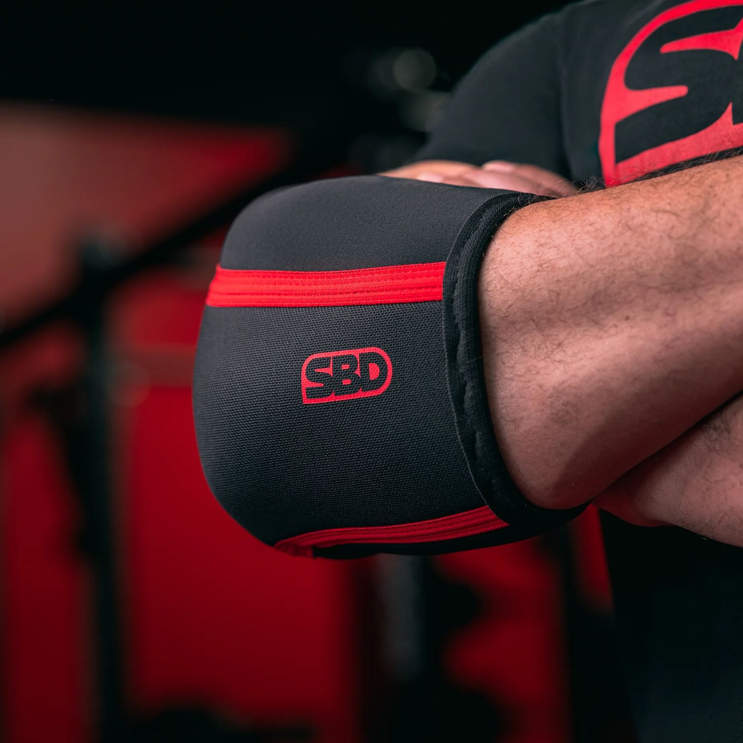 Налокотники "Elbow Sleeves - Standard 2024", 5-7mm, Black/Red, SBD