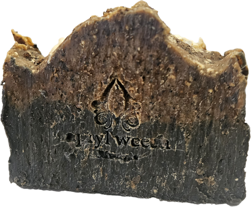 coffee & charcoal exfoliatiing and detoxifying shampoo/body bar