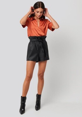 Rut & Circle Mica Pu Short | Black Rut & Circle Mica Pu Short | Black