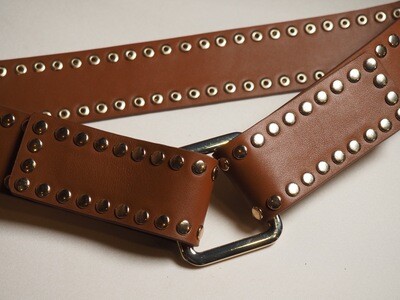 The Kaia Belt Suzy Cognac Snow Gold The Kaia Belt Suzy Cognac Snow Gold