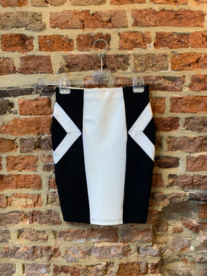 Mink Pink Skirt Josje - Black & White (outlet) Mink Pink Skirt Josje - Black & White (outlet)