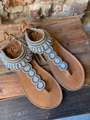 Mzury Swahili Slippers -White (outlet) Mzury Swahili Slippers -White (outlet)
