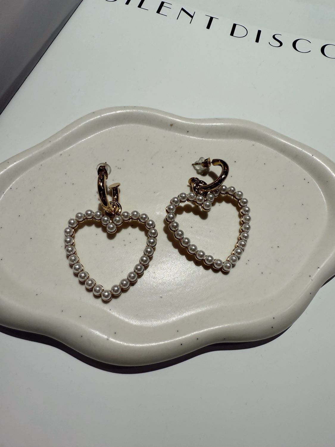 Rose &amp; Camellia Earrings Pearl Love