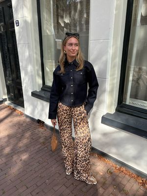 Harper &amp; Yve Broek Holly