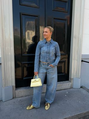 Neuw Denim Nancy Barrel Bias - Light Vintage Indigo