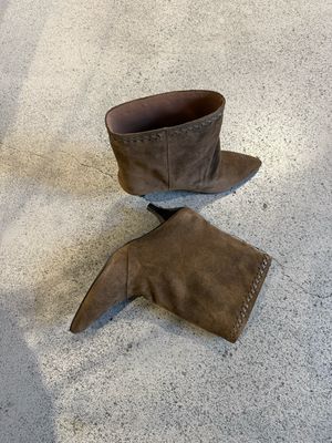 Toral Maeve Booties - Suede Taupe