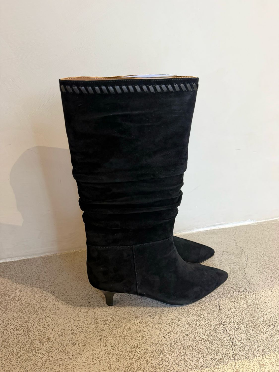 Toral Hope Black Suede Boot