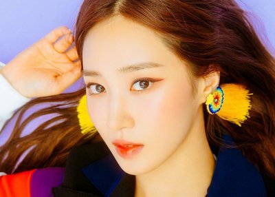 Yuri 1st Mini Album &quot;The First Scene&quot; (With Unfolded Poster)