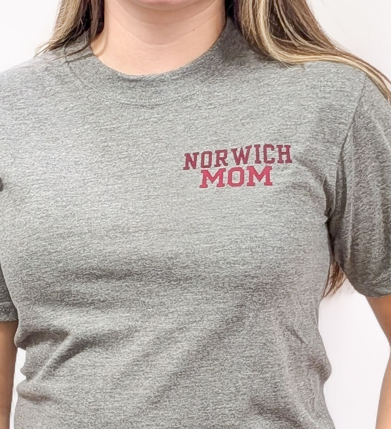 Grey PT Shirt "Norwich Mom"