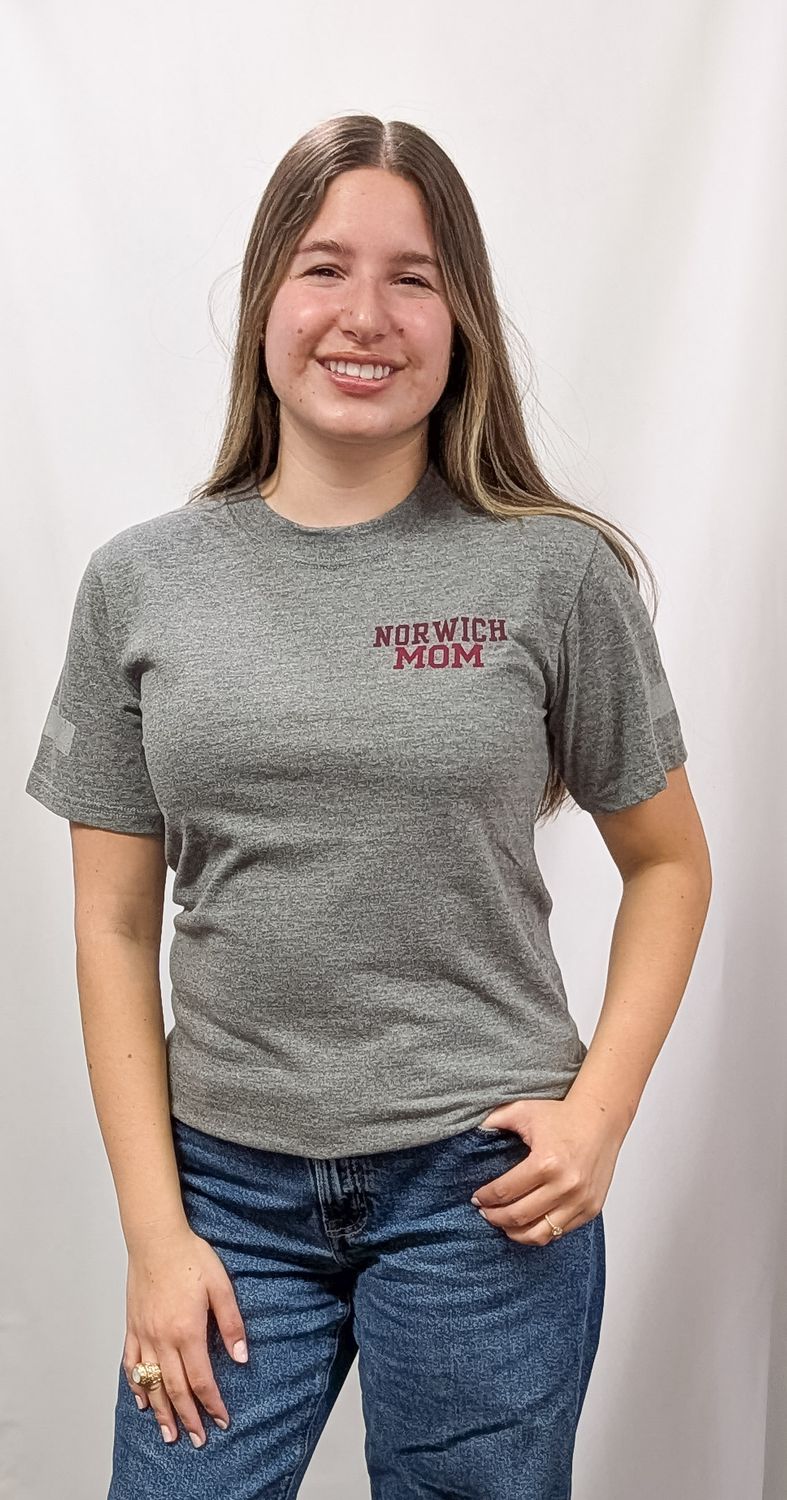 Grey PT Shirt "Norwich Mom"