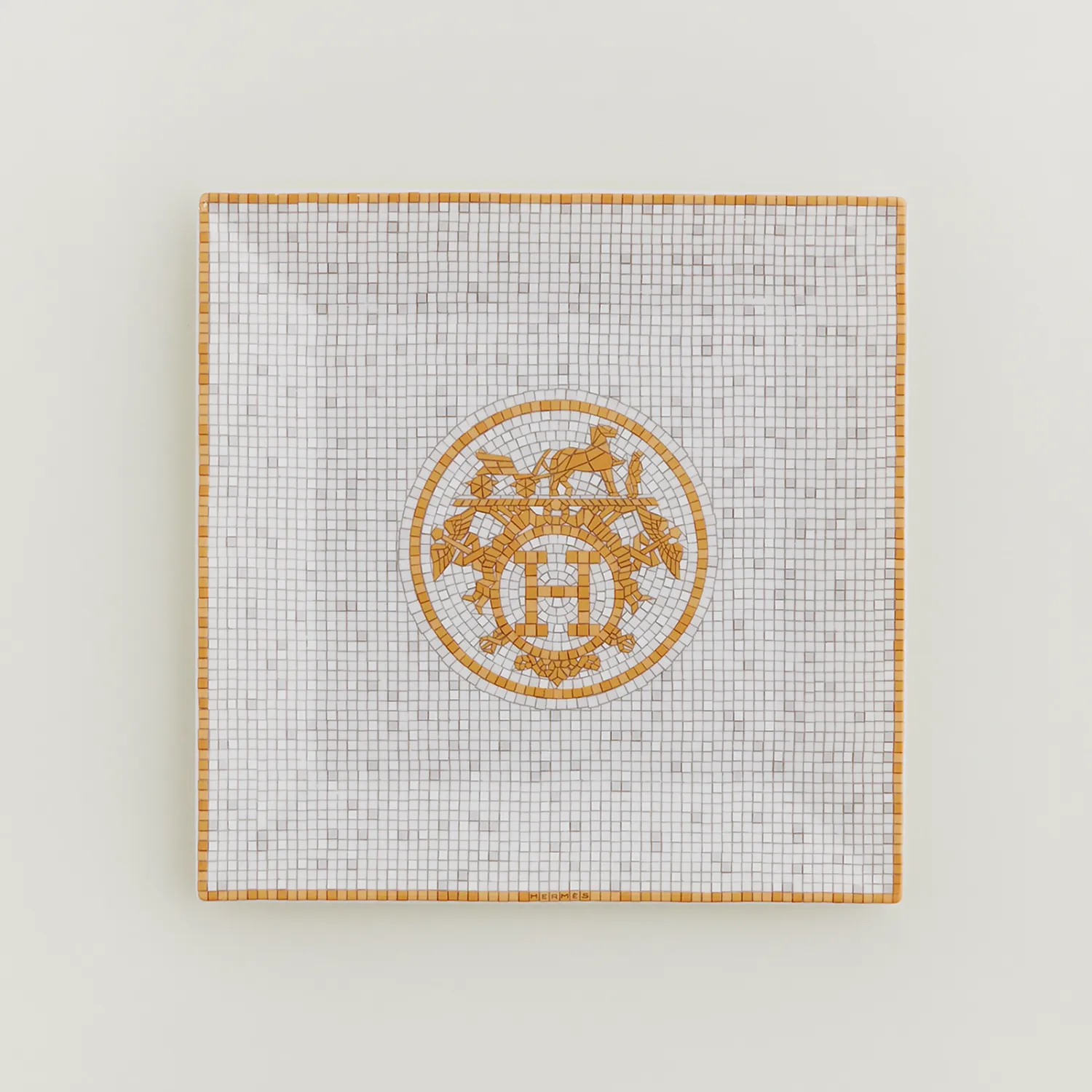 Hermès, Piatto quadrato Mosaïque au 24 oro n°3 cm 15.