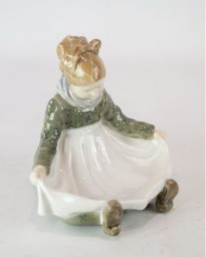 Royal Copenhagen,Statuina La ragazza di fano 1315