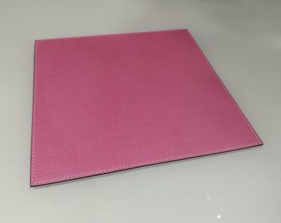 Bi-Home, set 8 Sottopiatti in metallo con rivestimento in pelle colore fuxia cm 32x32