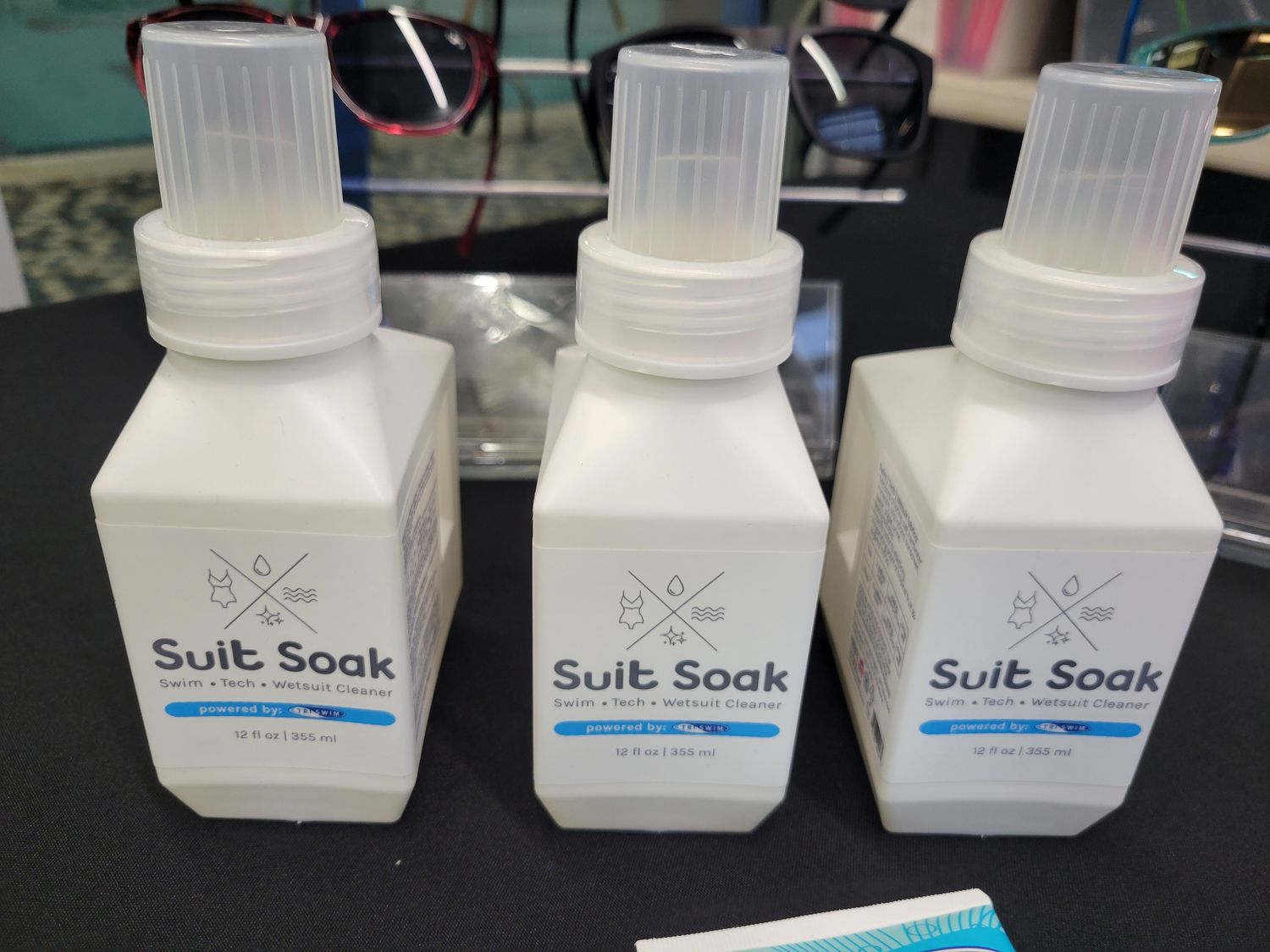 SUIT SOAK