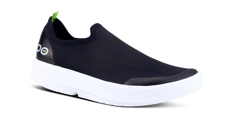 WOMENS OOMG EEZEE LOW SHOE