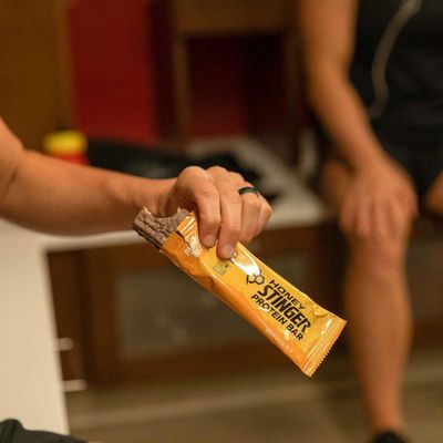 HONEY STINGER PROTEIN BAR