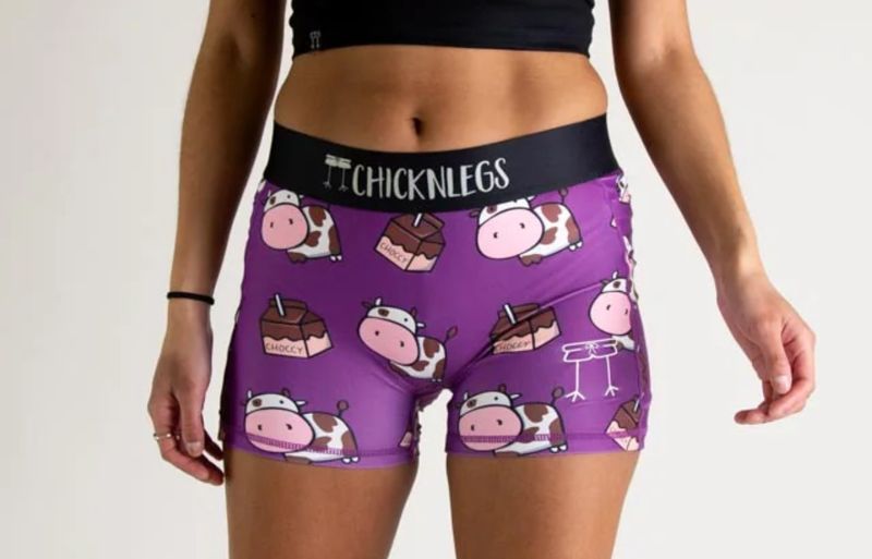 CHICKNLEGS WOMENS CHOCCY COWS 3&quot; COMPRESSION SHORTS