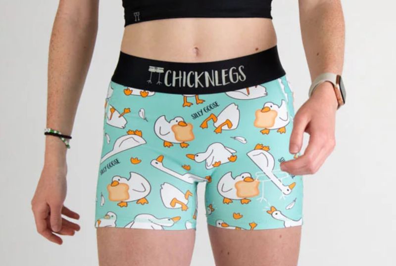 CHICKNLEGS WOMENS SILLY GOOSE 3&quot; COMPRESSION SHORTS