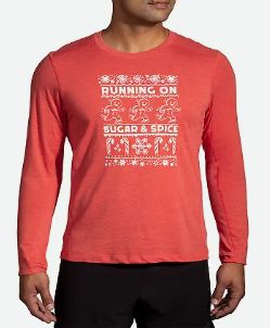 BROOKS MENS DISTANCE LONG SLEEVE 2.0 RUN MERRY &#39;23 SUGAR &amp; SPICE