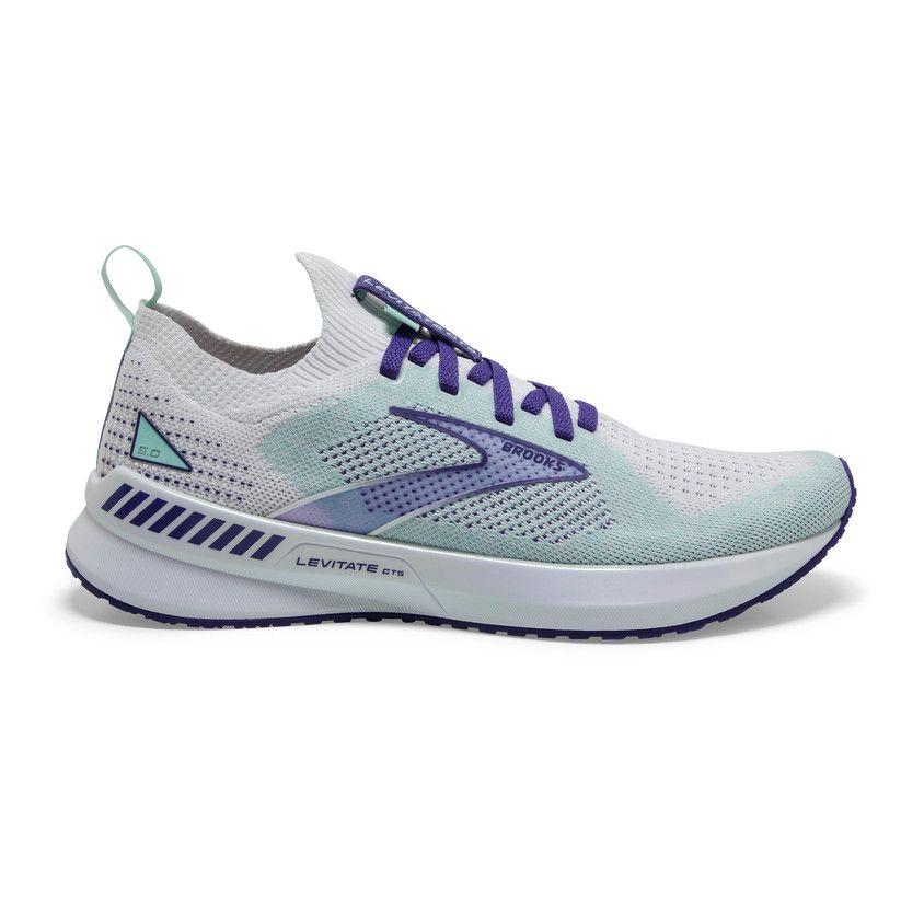 BROOKS WOMENS LEVITATE STEALTHFIT 5, COLOR: 127 - white/navy blue/yucca, SIZE: 6, WIDTH: REG (B)
