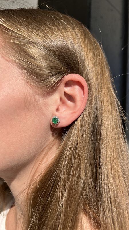 ROUND BRILL .93CTW EMERALD EARRING W DIA HALO WG 14K