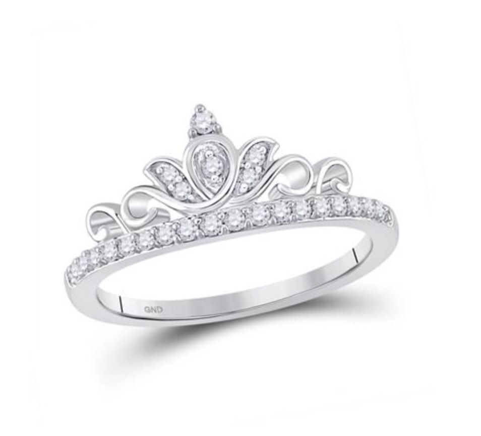 10k White Gold 1/5 ctw Diamond Crown Ring