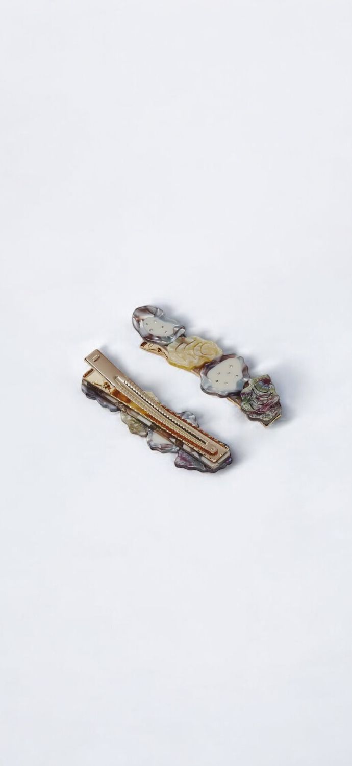 Oyster Hair Clip