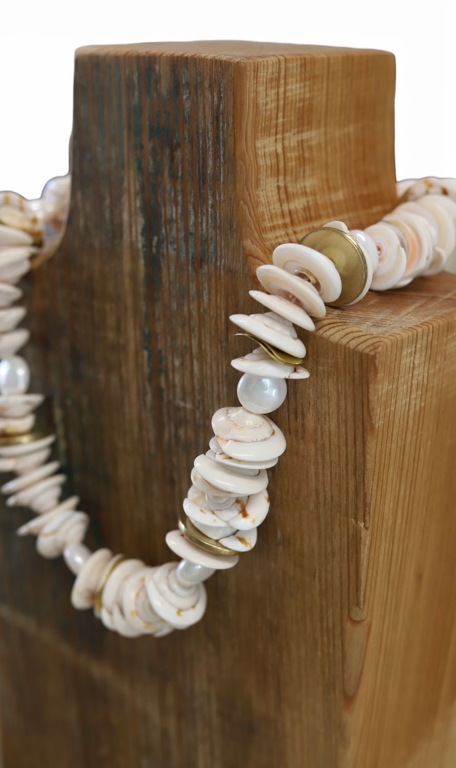 Wobbly Shell &amp; Pearl Necklace