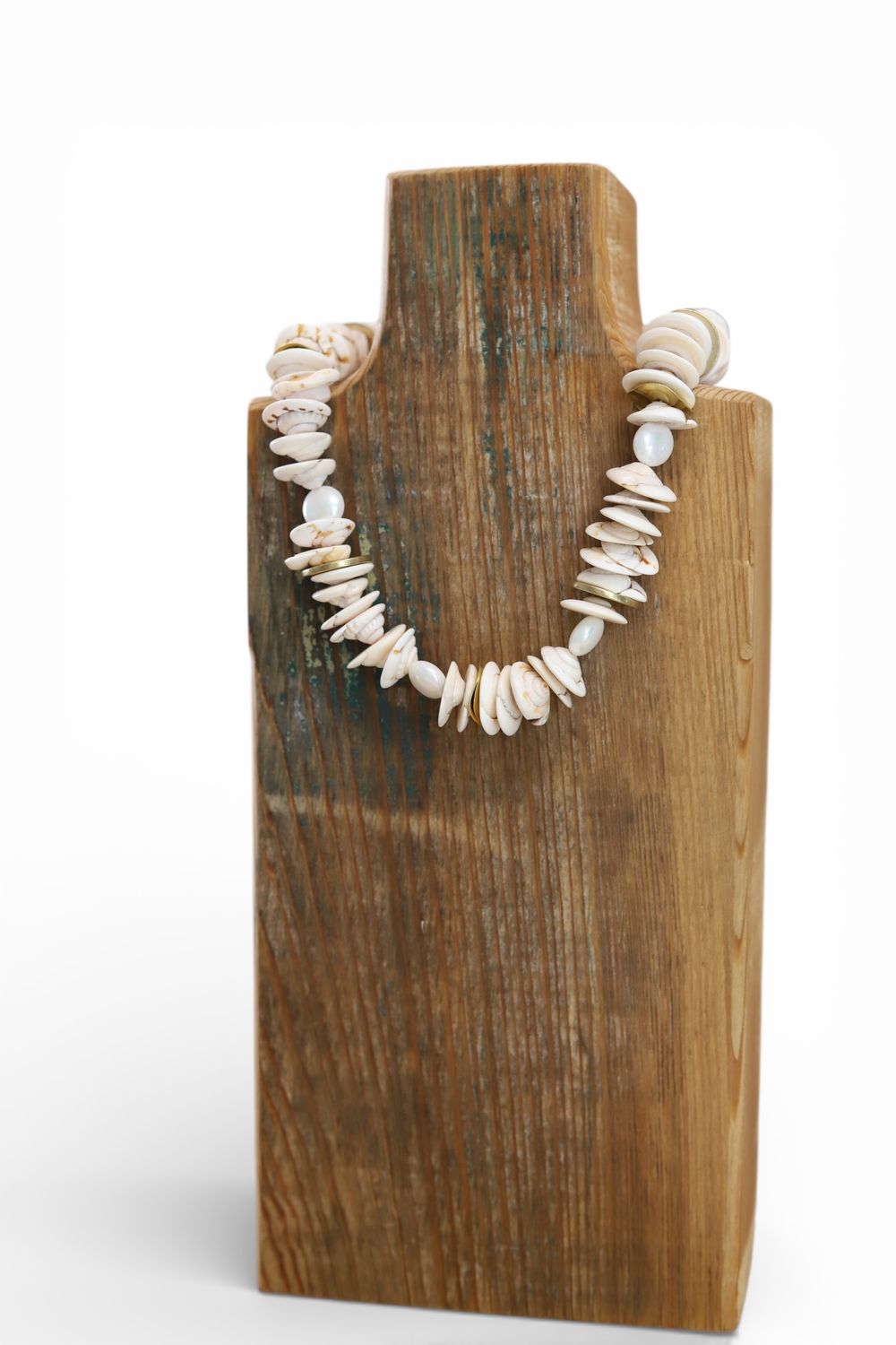 Wobbly Shell &amp; Pearl Necklace