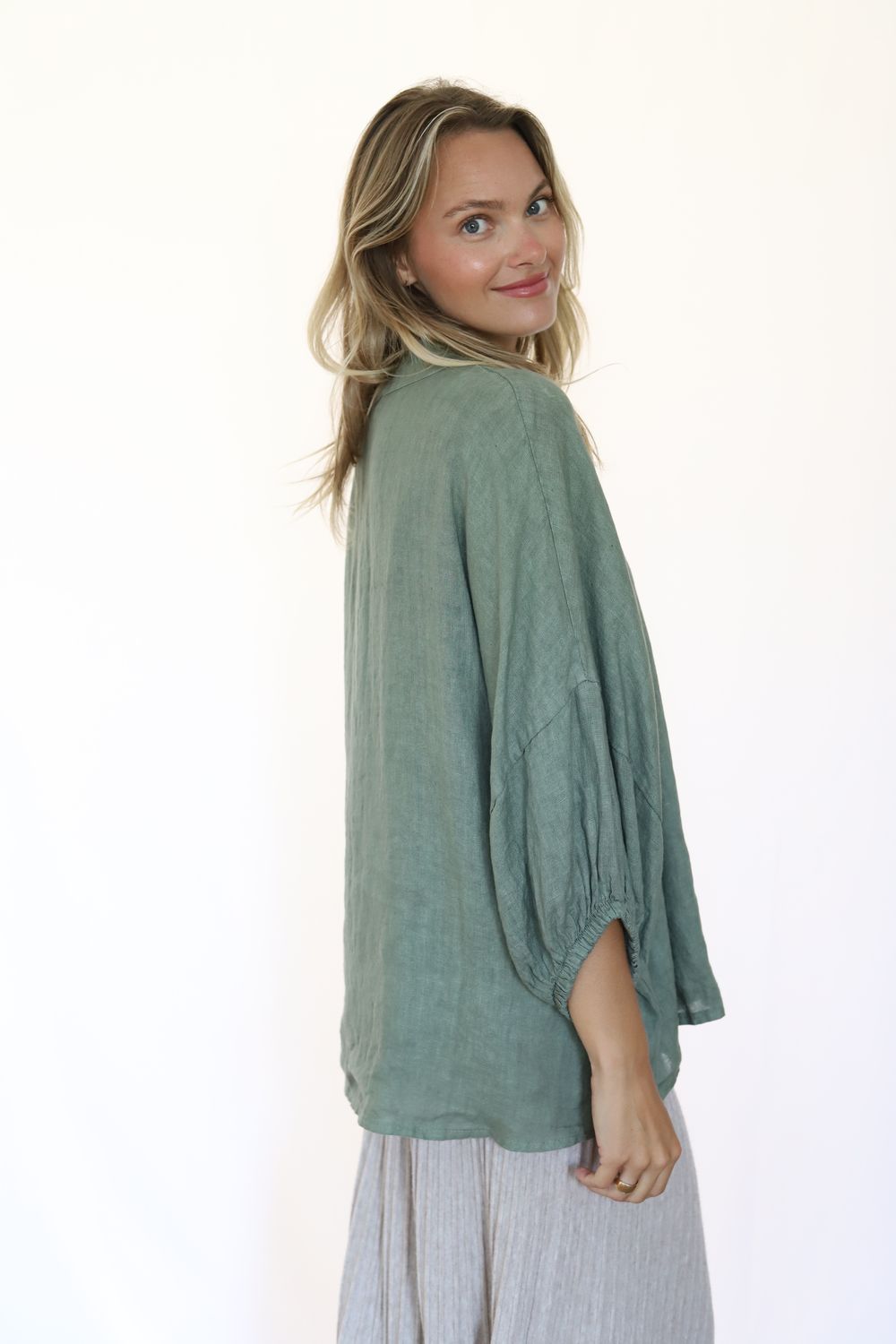 Artist's Linen Blouse- Olive