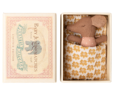 Sleepy wake baby mouse in matchbox-Rose