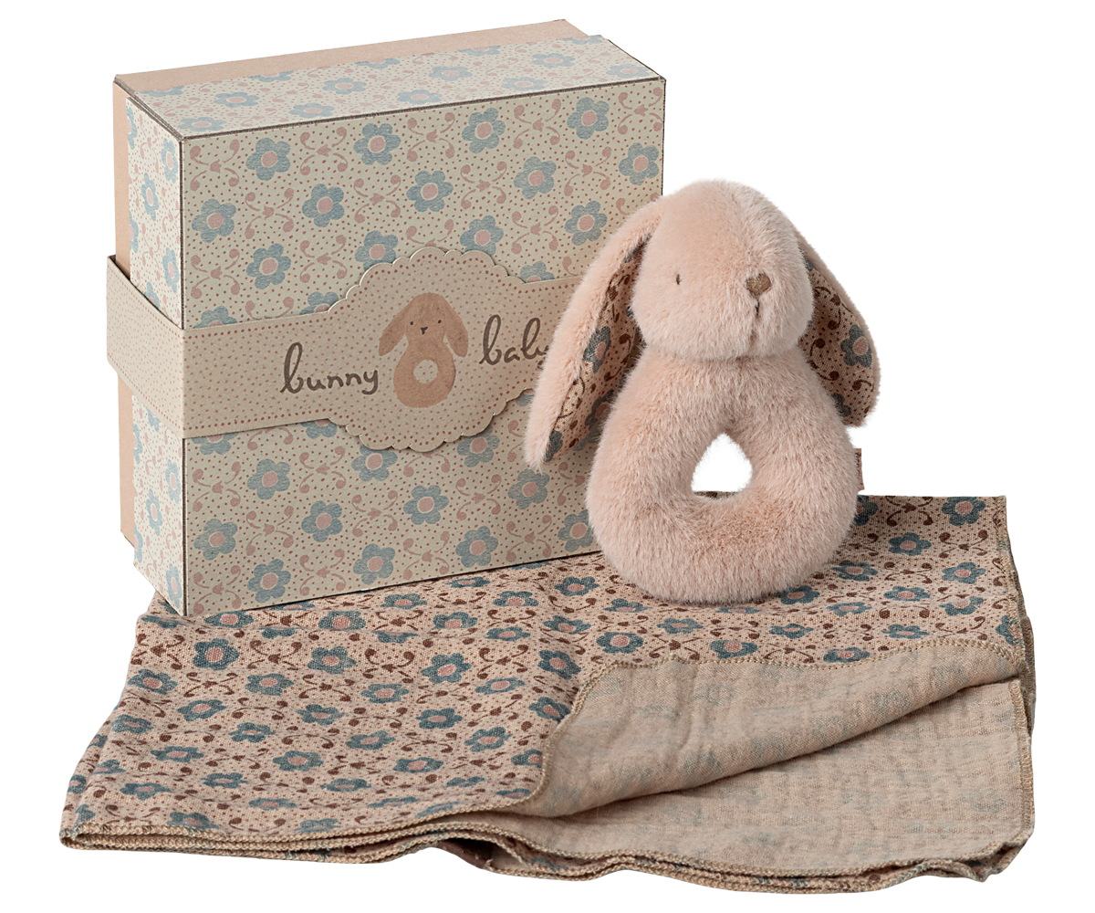 Bunny Rattle Set Powder