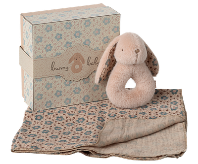 Bunny Rattle Set Powder