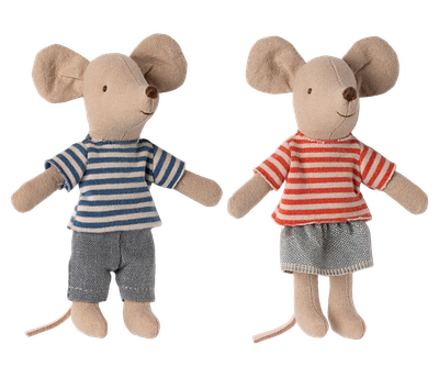 LouiMax and Stella, little brother and sister mice