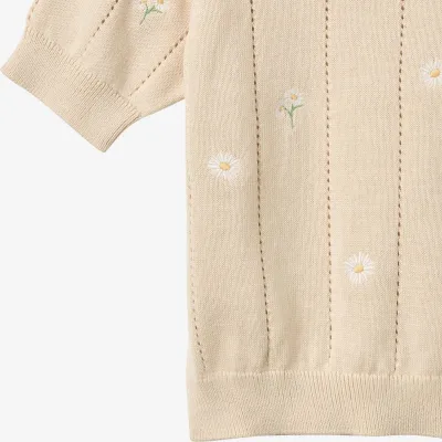 Malvina SS Top Sandshell White Flowers