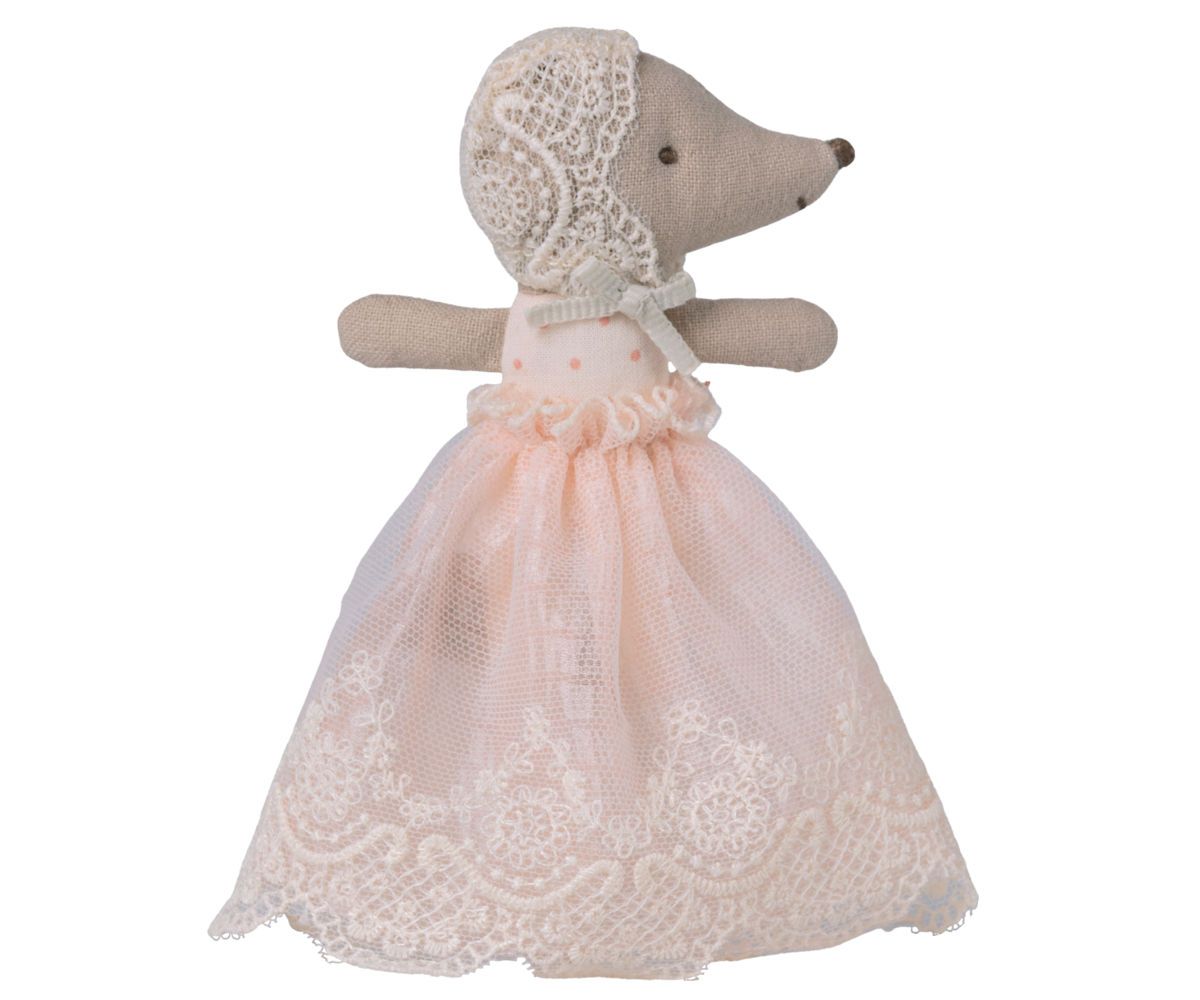 Baby mouse in gown-Powder