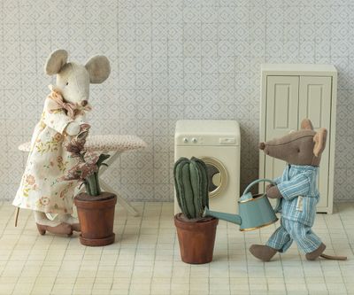 Watering Can, Mouse Light Blue